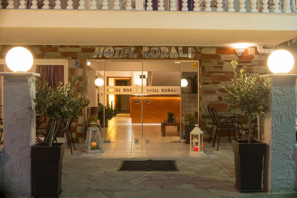 Korali Hotel Paralía Buitenkant foto
